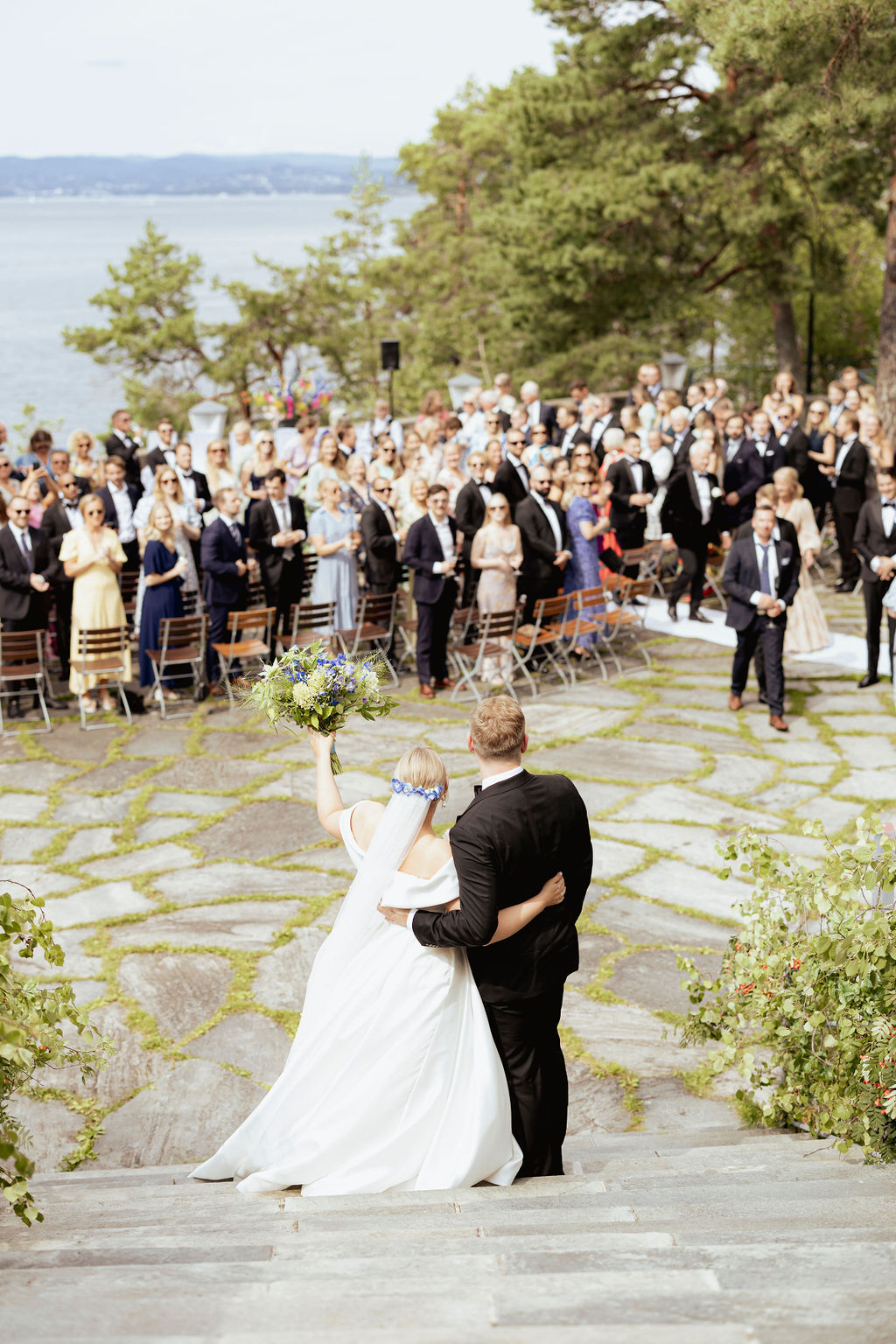 Utendørs vielse på Ingierstrand Bad Restaurant med utsikt over Oslofjorden